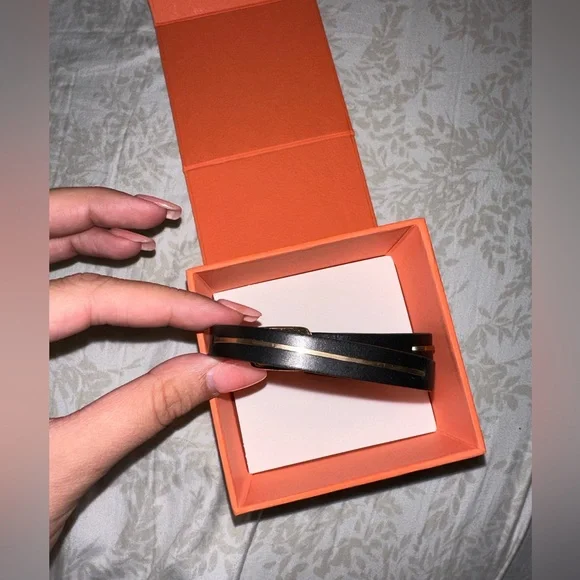 Taylor and Tessier Cerberus Leather Bracelet - Picture 5 of 7